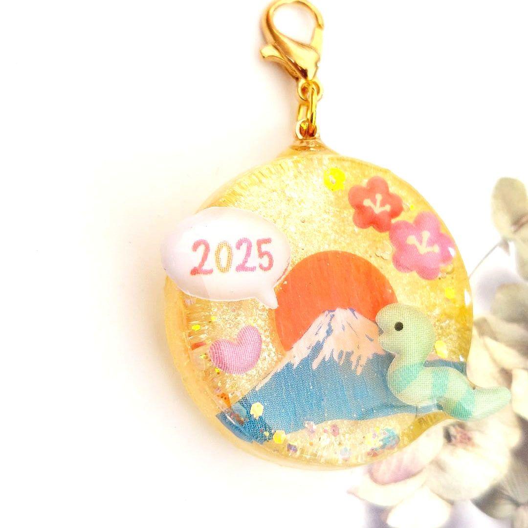 レジン　ハンドメイド　チャーム　403