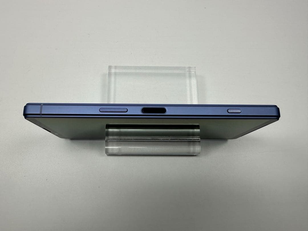 美品 SONY Xperia 5 V docomo 128GB ブルー